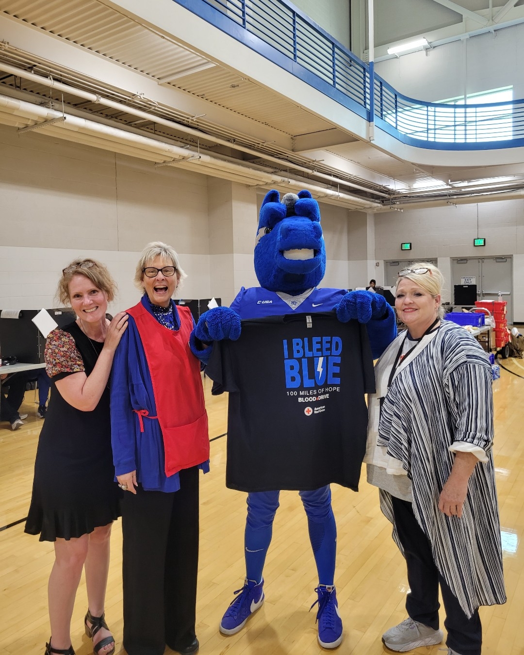 Volunteers and university reps attend Fall Blood Battle